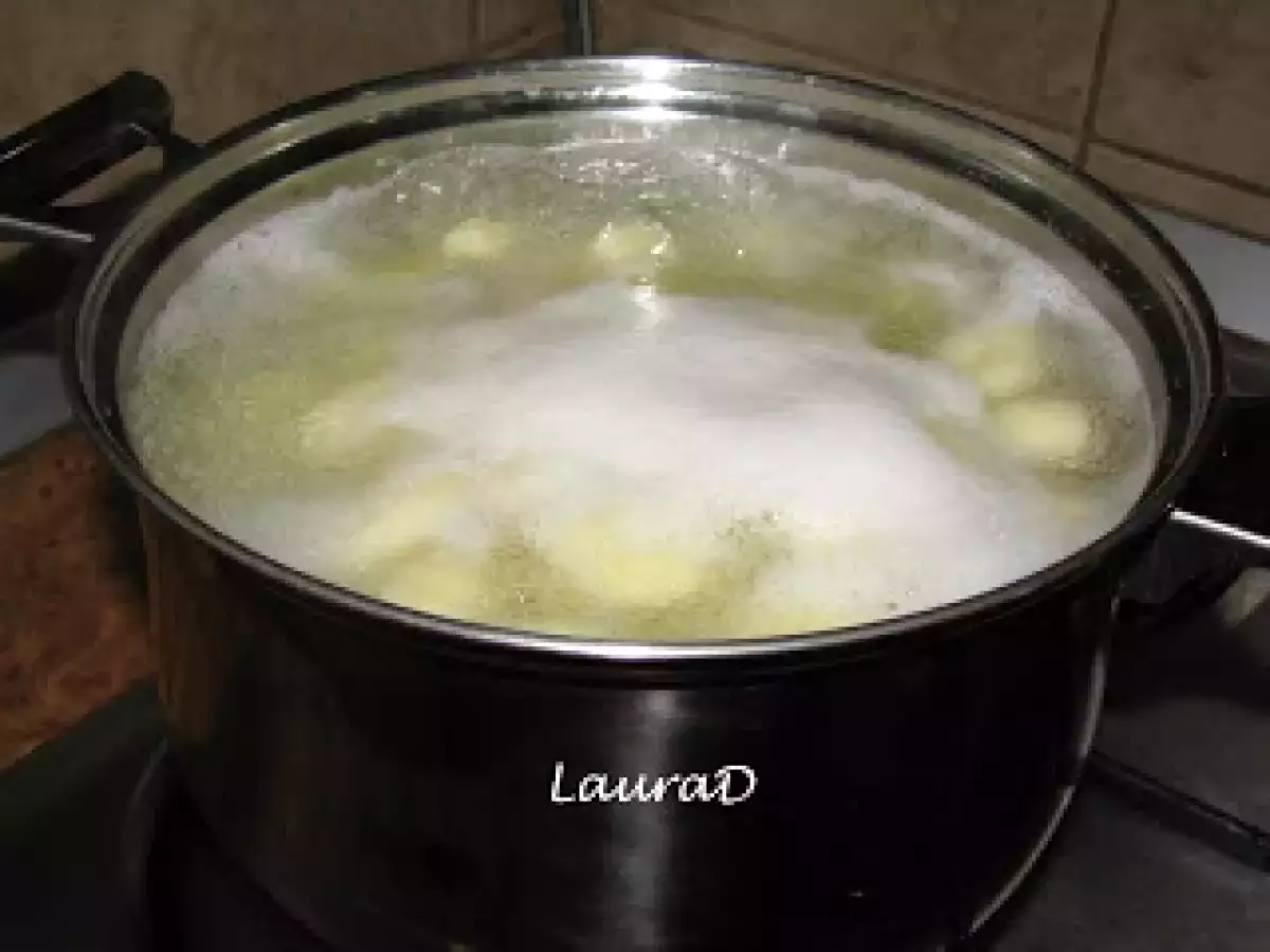 Gnocchi cu broccoli si branza albastra - poza 5