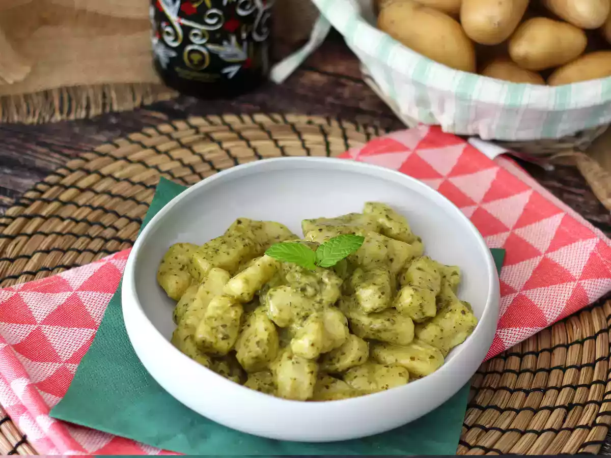 Gnocchi de cartofi cu pesto - poza 3