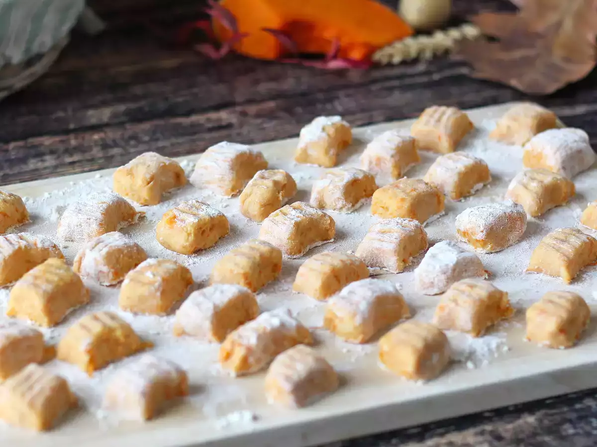 Gnocchi de casă din dovleac: moi, delicați și perfecți pentru toamnă! - poza 5