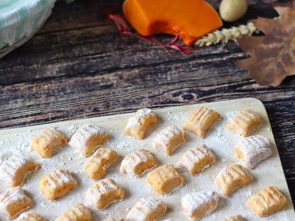 Gnocchi de casă din dovleac: moi, delicați și perfecți pentru toamnă! - poza 6