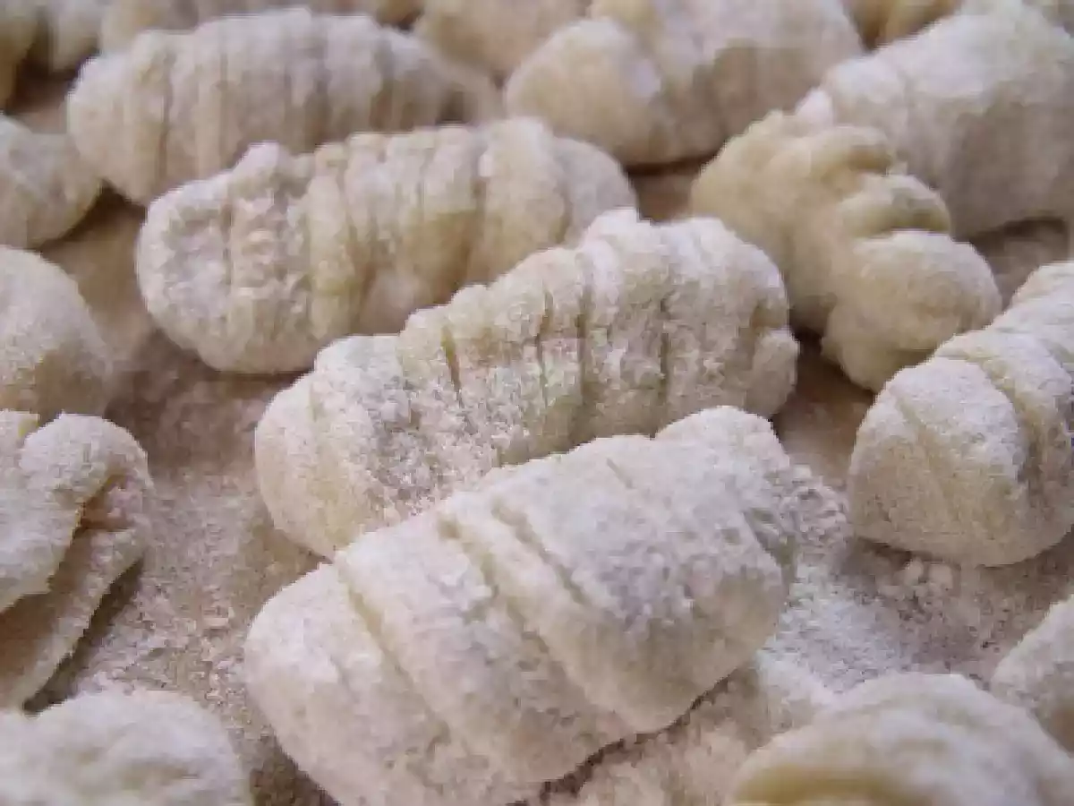 Gnocchi di patate (homemade ) - poza 8