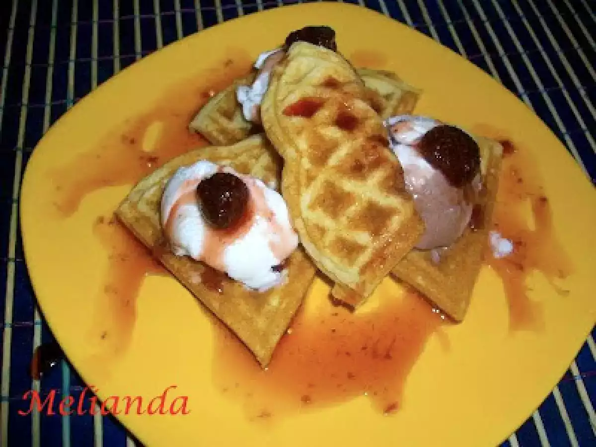 Gofre sau waffles cu inghetata si dulceata de capsuni - poza 11
