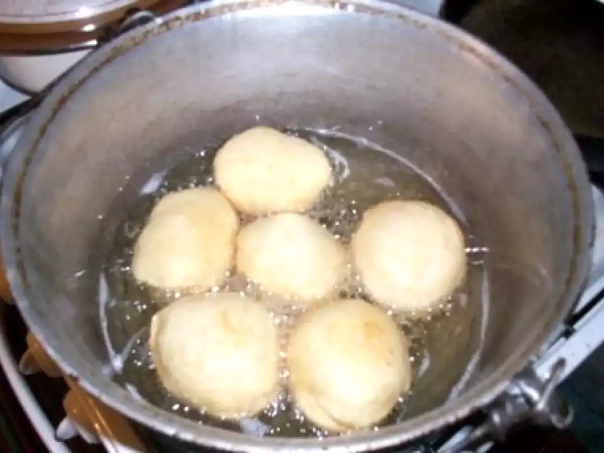 Gogosi cu ciocolata - poza 2