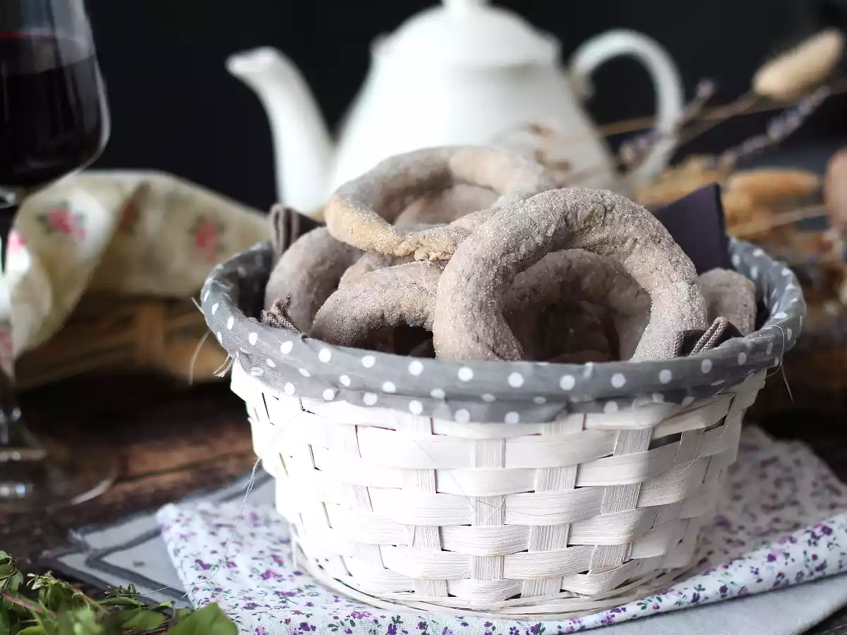 Gogoși cu vin roșu: rețeta bunicii pe care toată lumea ar trebui să o știe! - poza 7