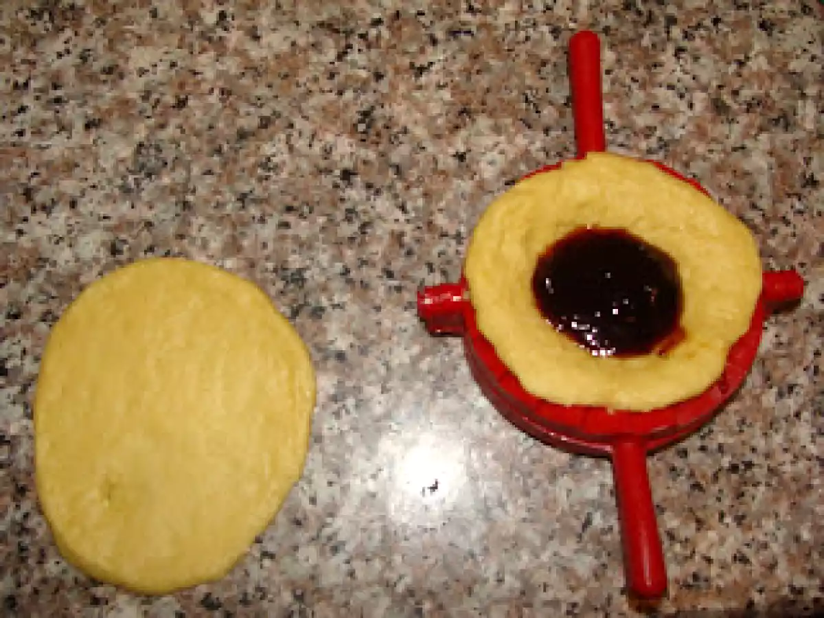 Gogosi de cozonac cu dulceata (Crafle) - poza 10