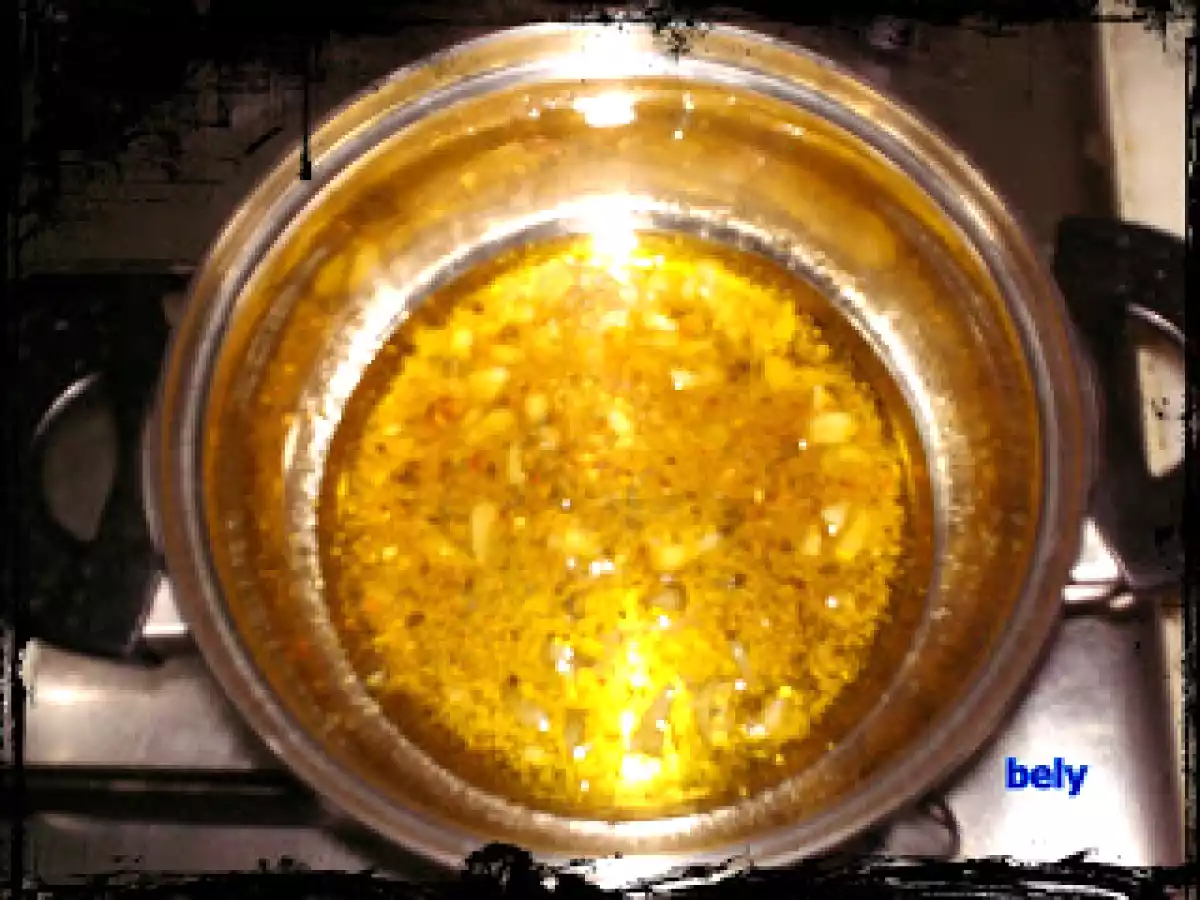 Gratar de mistret la teflon cu orez uscat