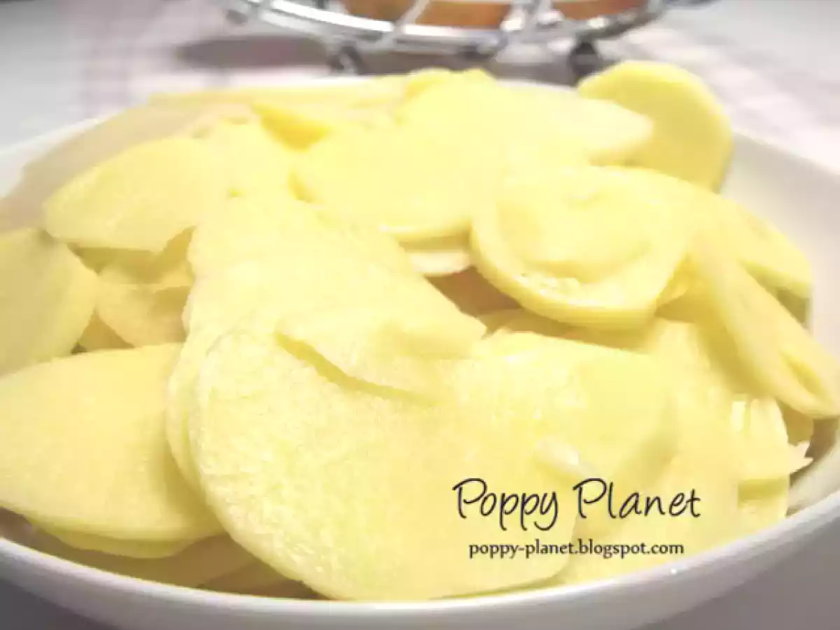 Gratin de cartofi si somon afumat cu masline - poza 3