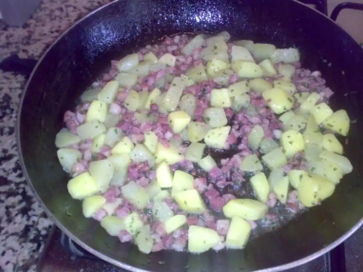 Gratin de paste cu cartofi si bacon - poza 3