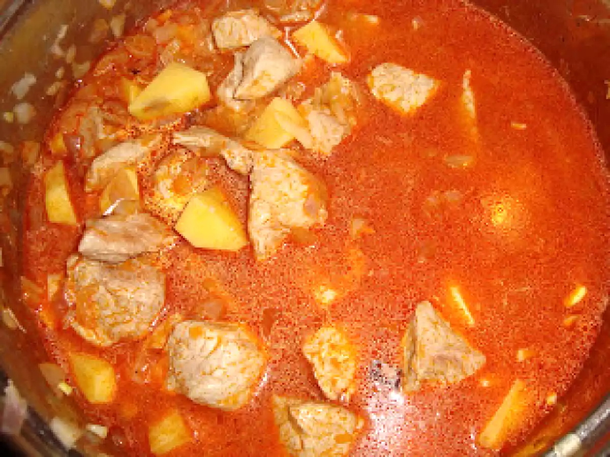 Gulas cu carne de porc - poza 6