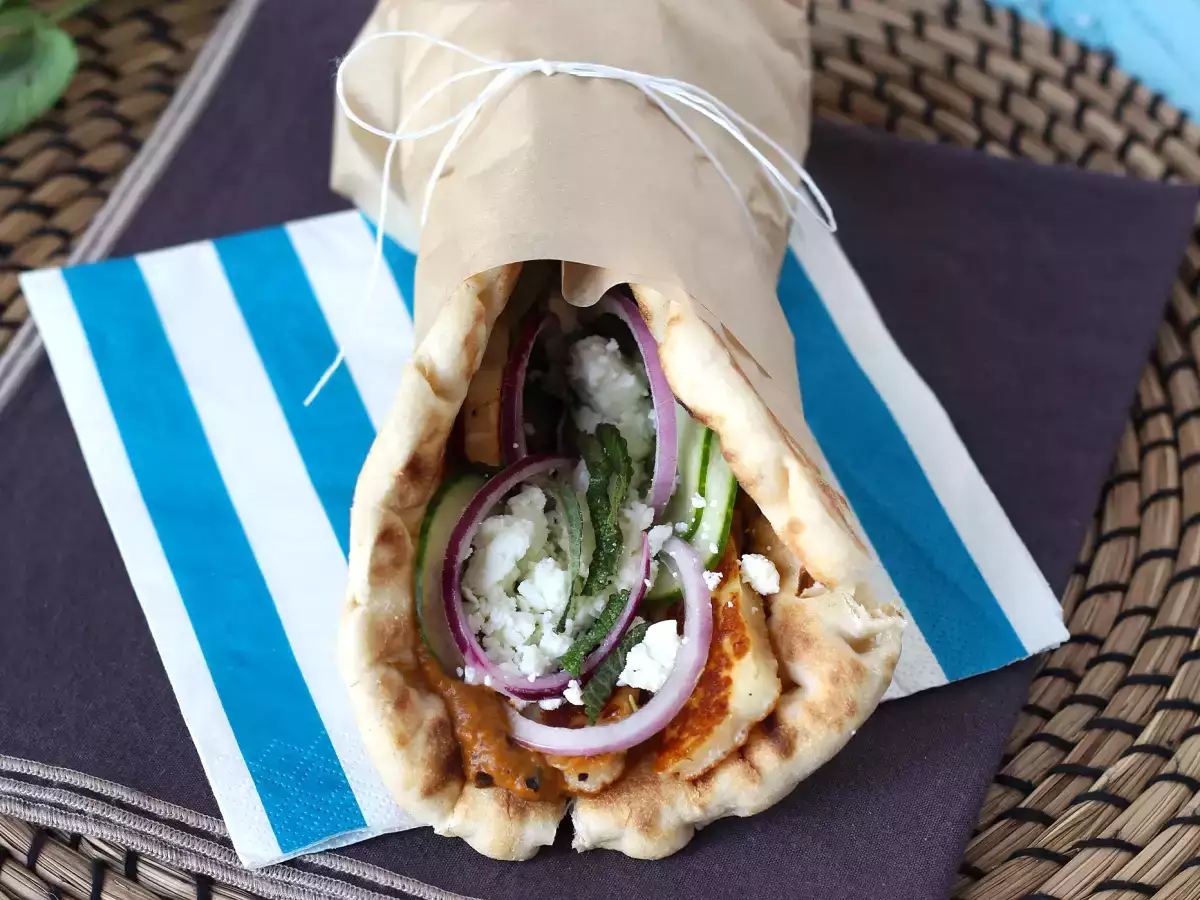 Gyros cu halloumi, o versiune vegetariană a sandwich-ului grecesc! - poza 5