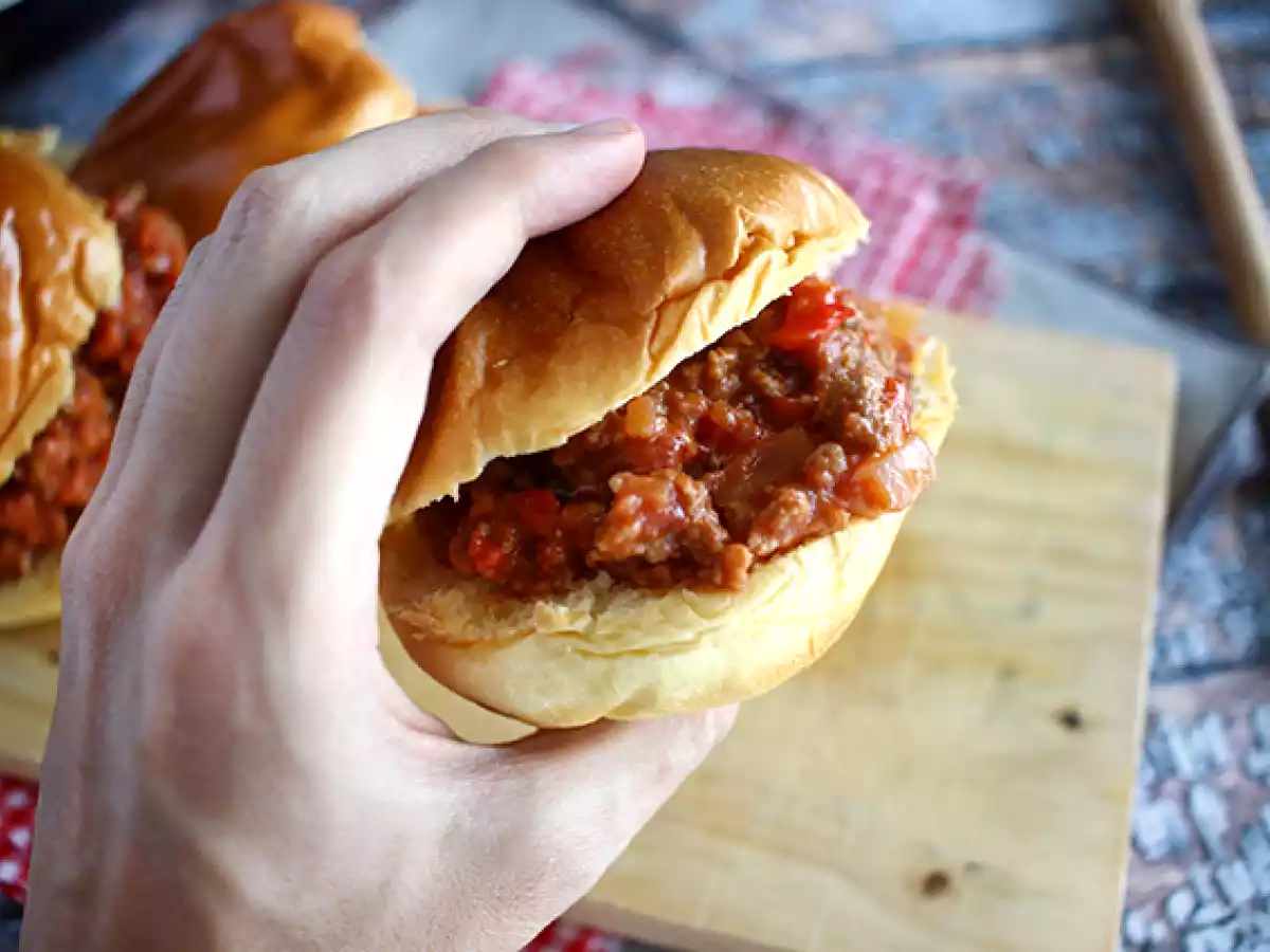 Hamburger in stil Sloppy Joe - poza 2
