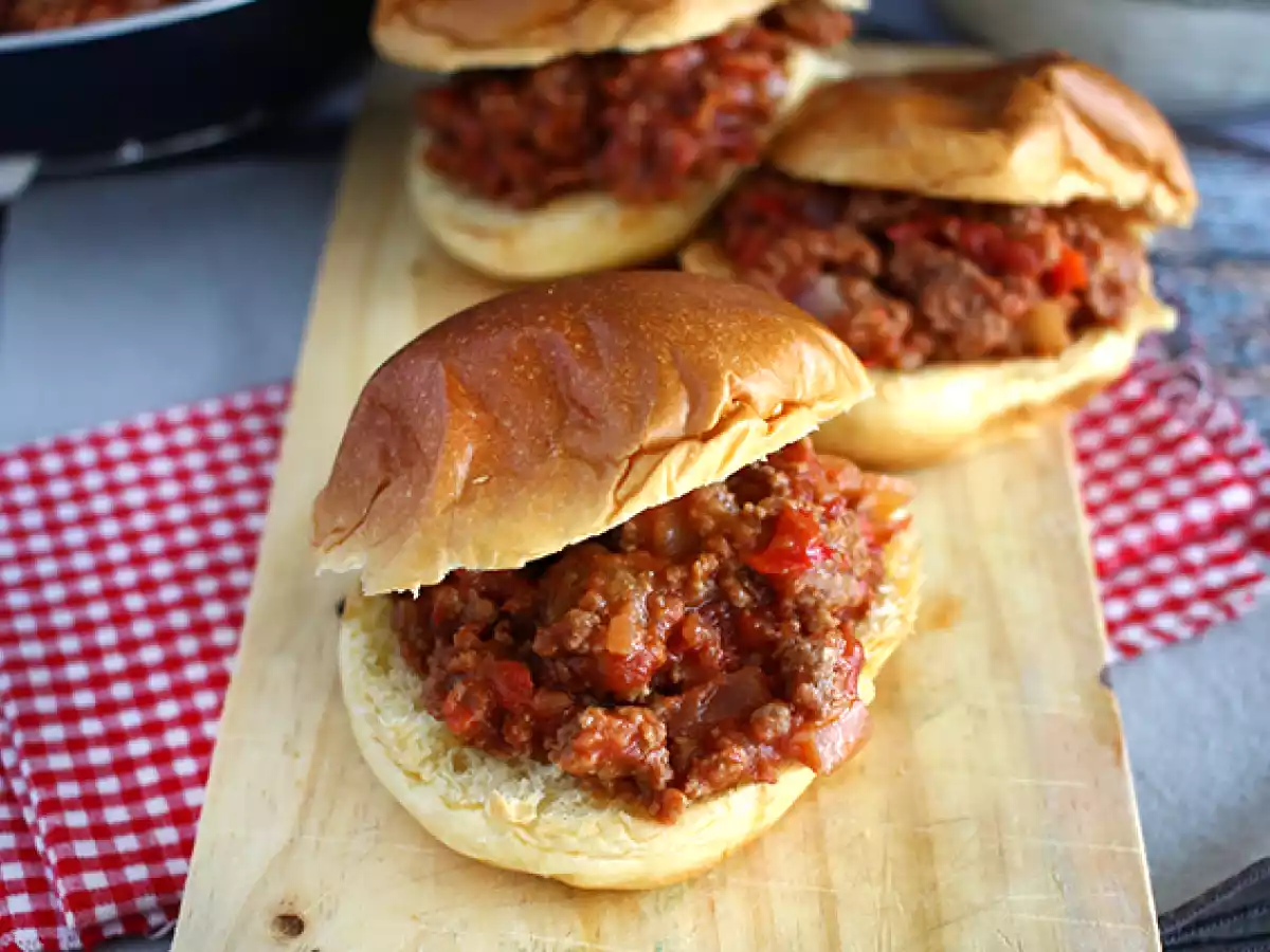 Hamburger in stil Sloppy Joe - poza 3