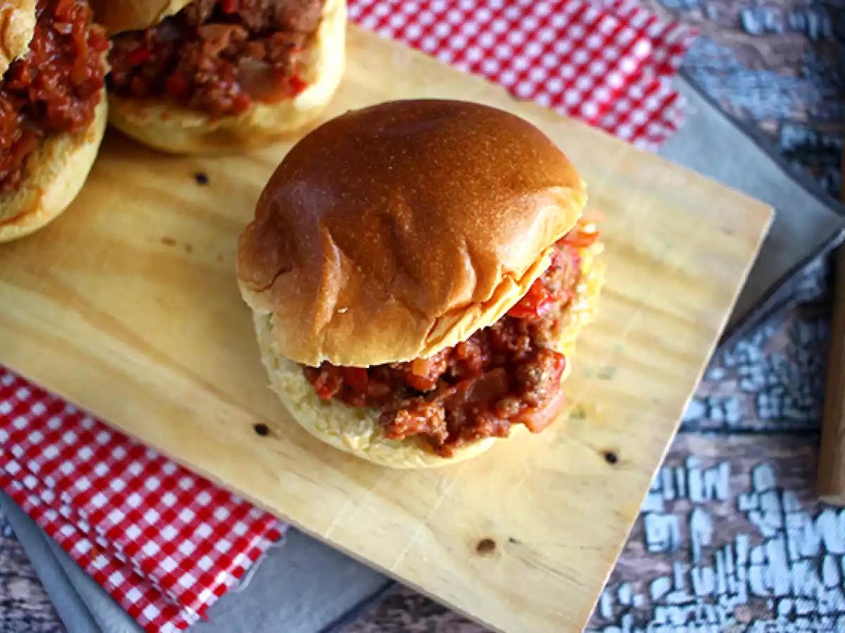 Hamburger in stil Sloppy Joe - poza 4