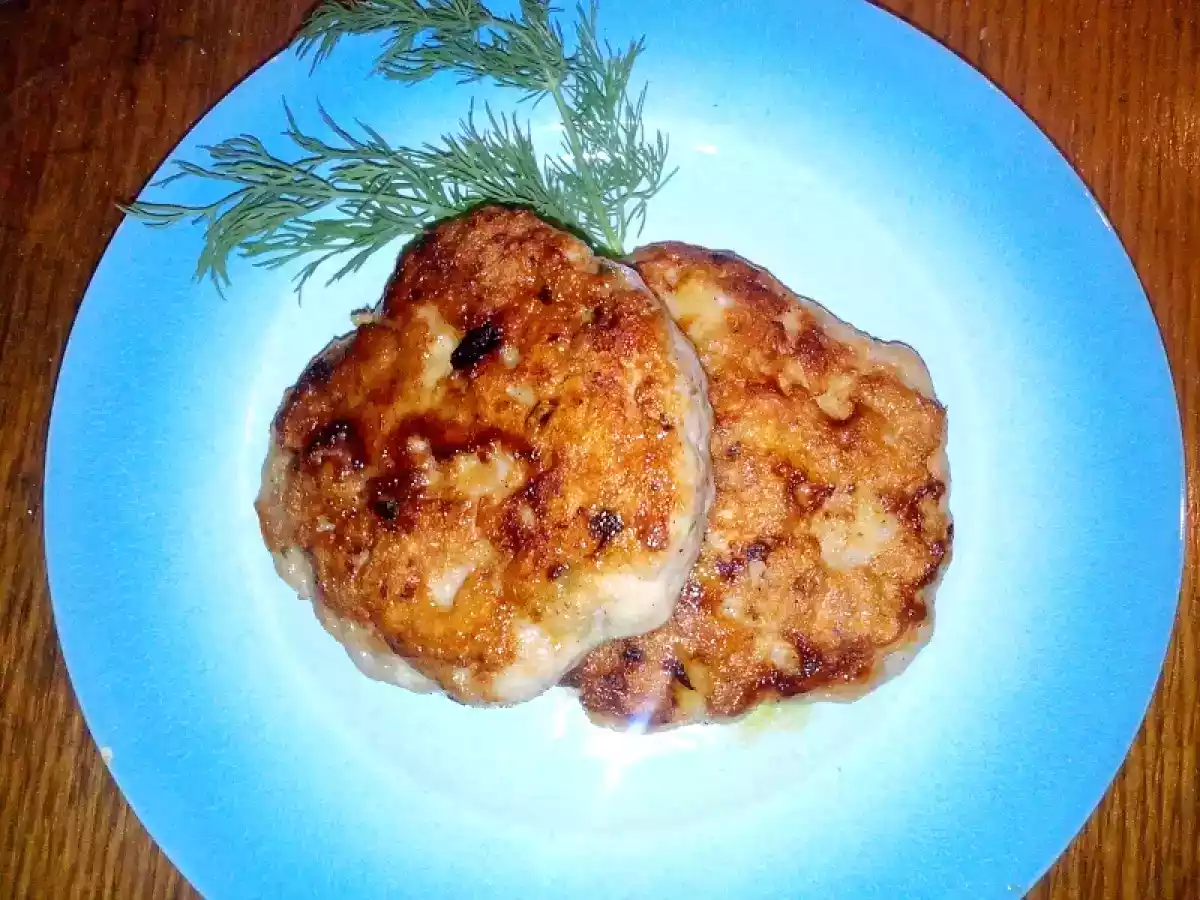 Hamburger sanatos din carne de curcan