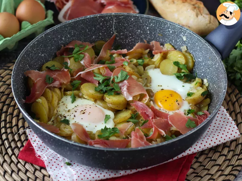 Huevos rotos, rețeta spaniolă super ușoară, cu cartofi și ouă, poza 1