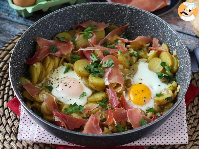 Huevos rotos, rețeta spaniolă super ușoară, cu cartofi și ouă, poza 3