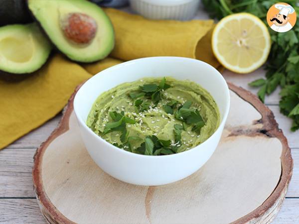 Humus cu avocado