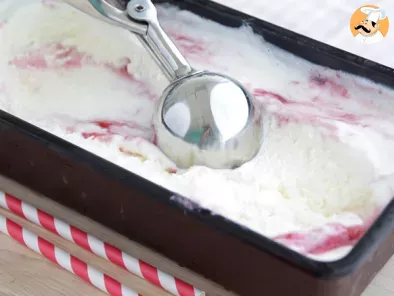 Înghețată cu iaurt și zmeură