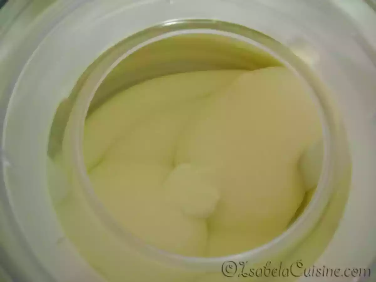 Înghetata de ciocolata alba si sos de capsuni - poza 4