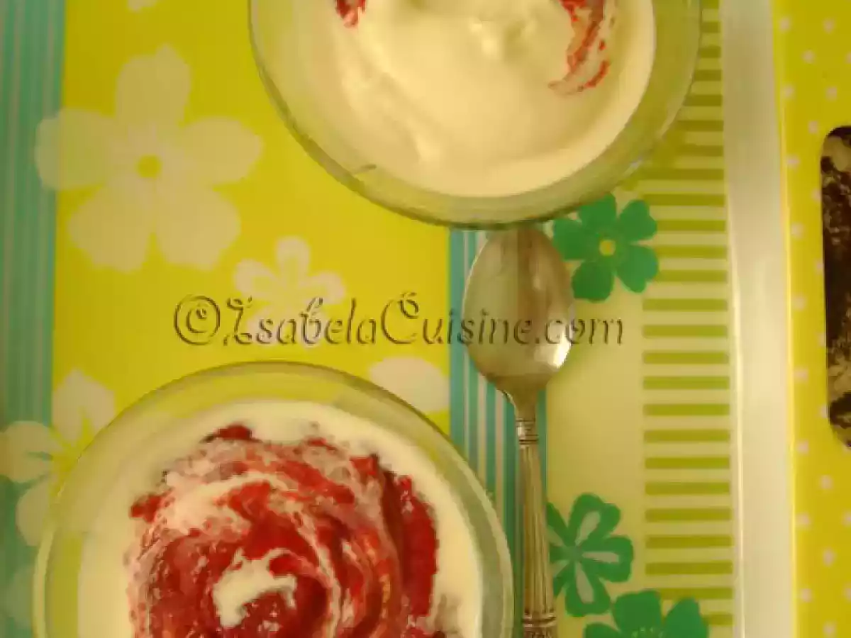 Înghetata de ciocolata alba si sos de capsuni - poza 6