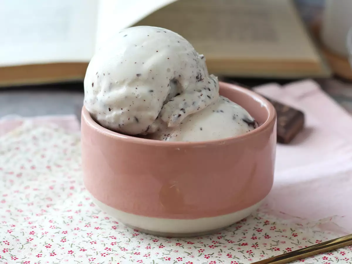Înghețată în stil stracciatella cu Ninja Creami - poza 6