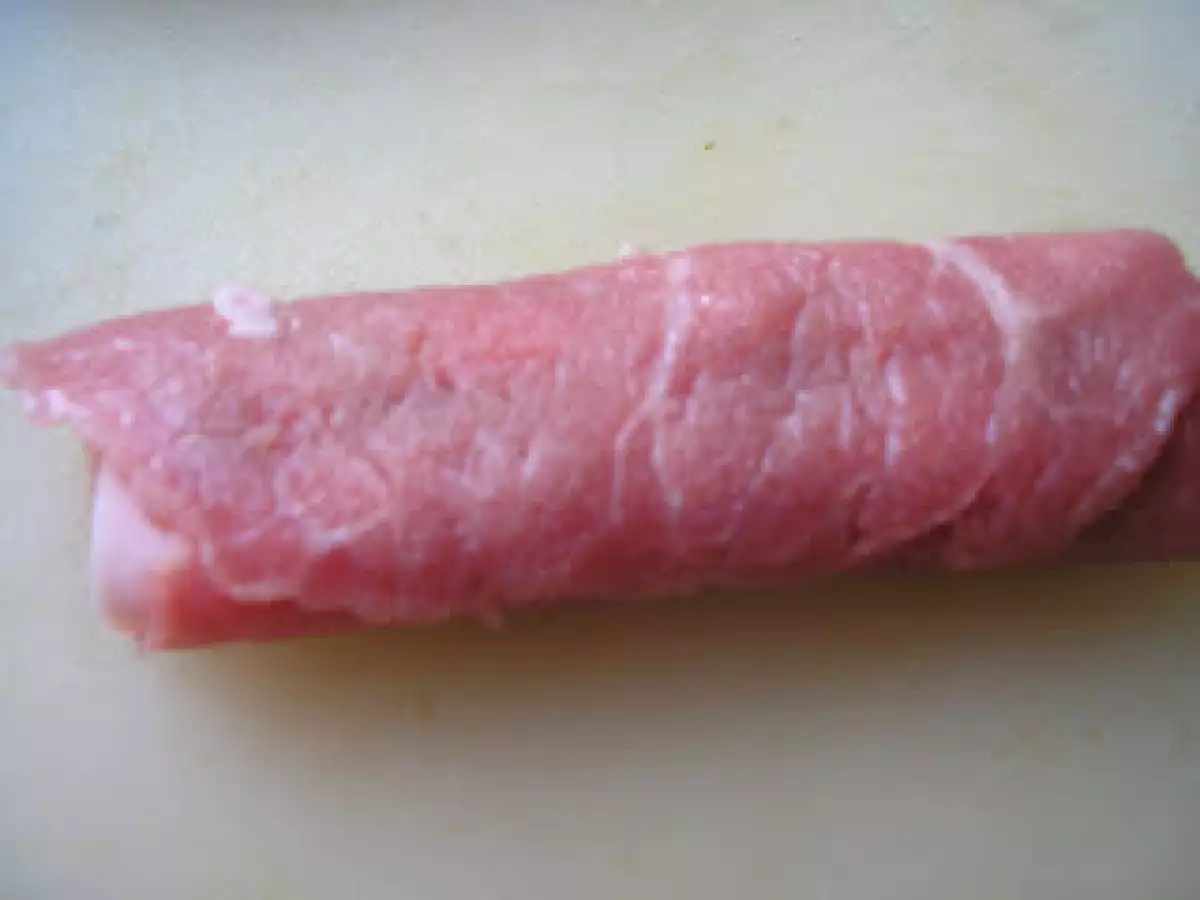 Involtini con prosciutto e formaggio( Rulouri cu sunca si branza) - poza 2