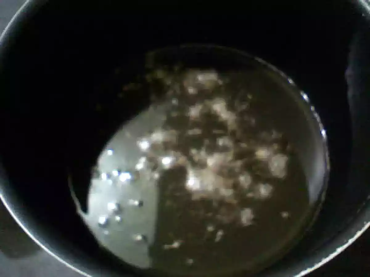 Keema (mancare din carne tocata cu cartofi si mazare) - poza 3