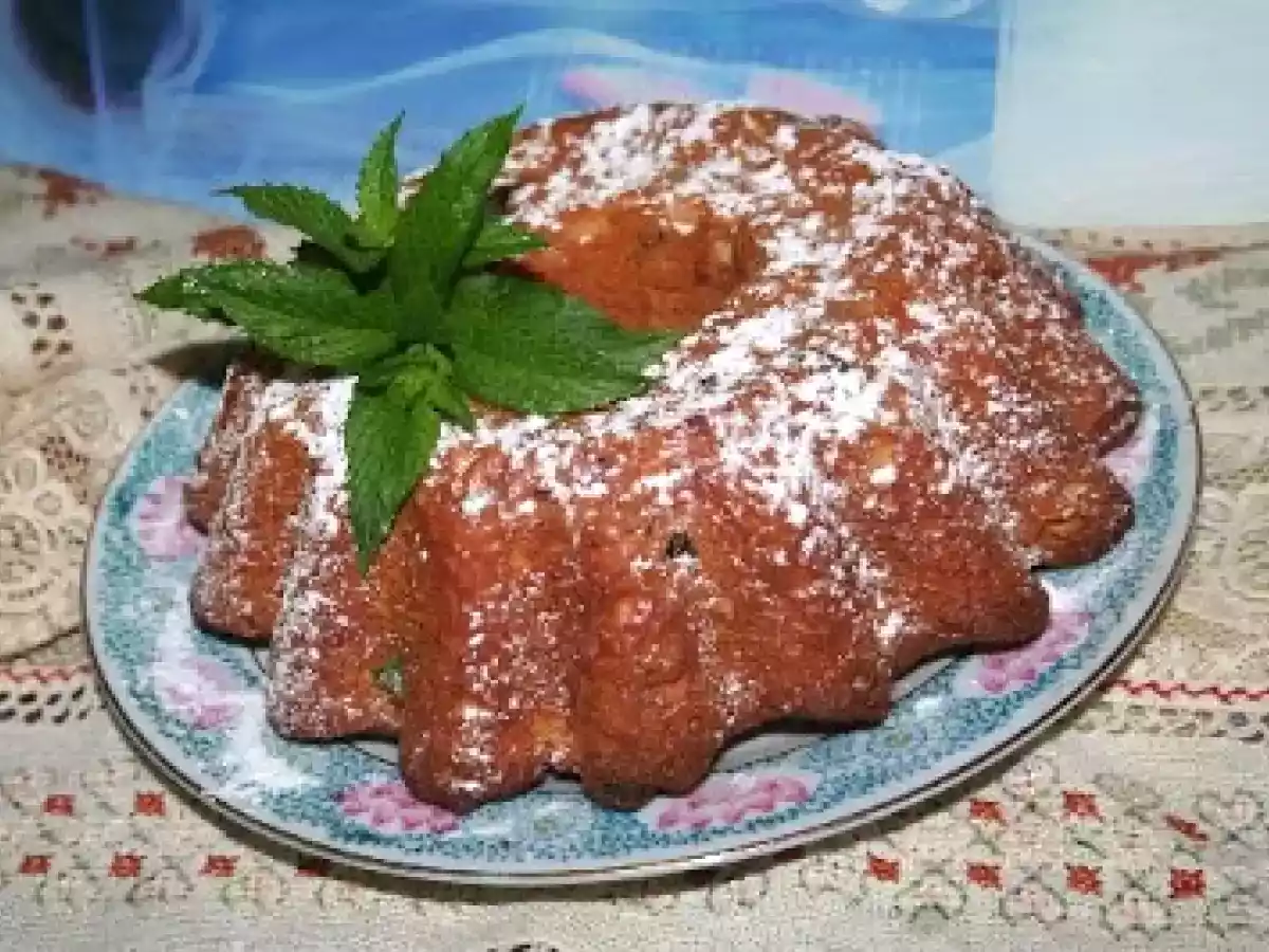 Kugelhopf (adica guguluf) cu rahat si stafide - poza 2