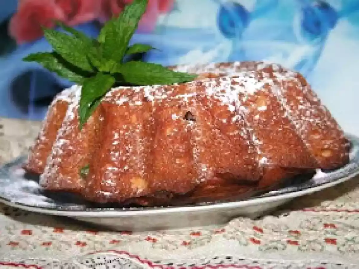 Kugelhopf (adica guguluf) cu rahat si stafide - poza 3