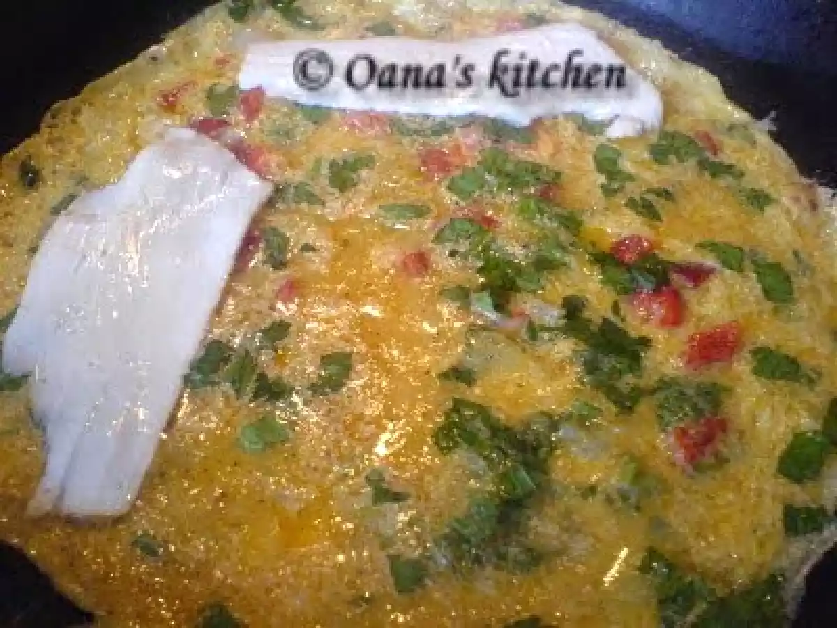 LA MICUL DEJUN AVEM ASTAZI OMLETA CU ARDEI SI LEUSTEAN - poza 4