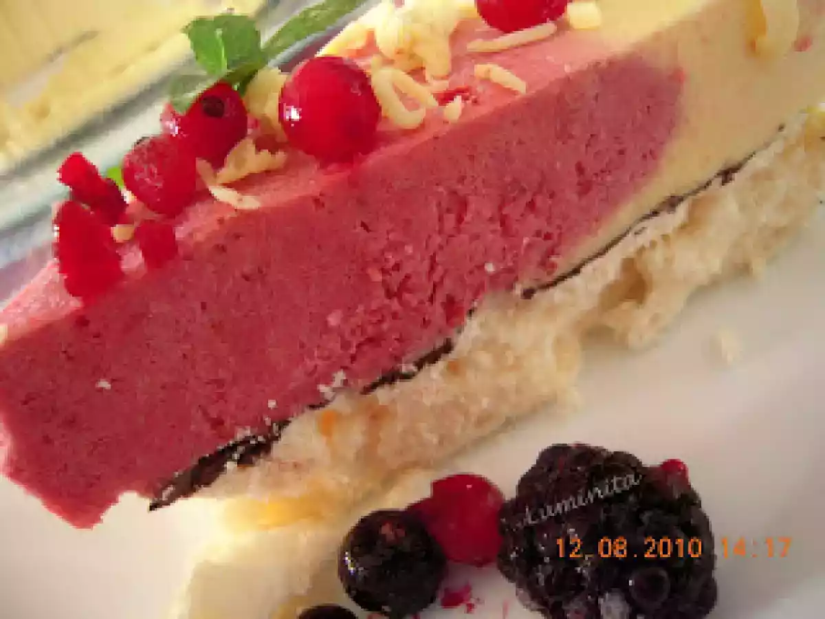 La multi ani, Dani! Tort de inghetata cu bezea...