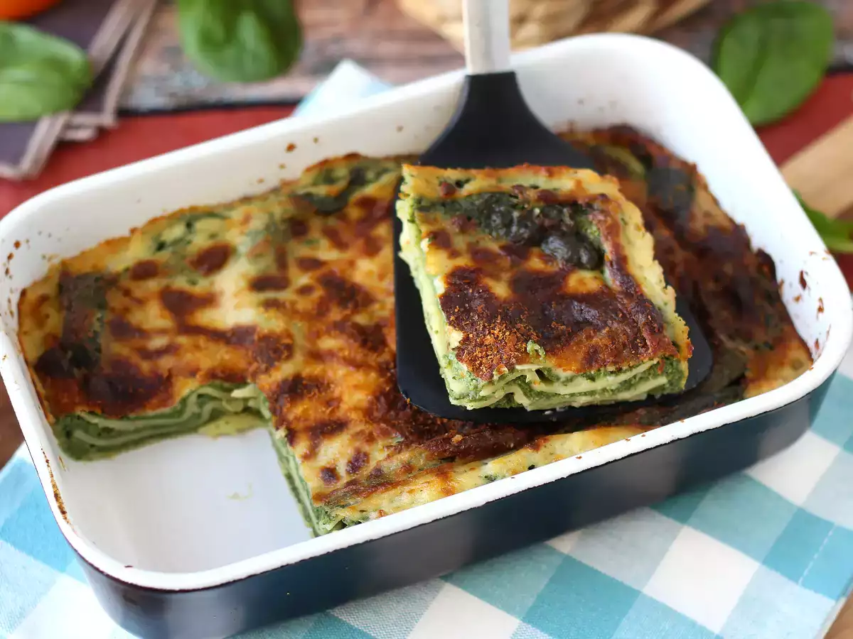 Lasagna vegetariană cu spanac și tofu, preparată în Air Fryer - poza 5