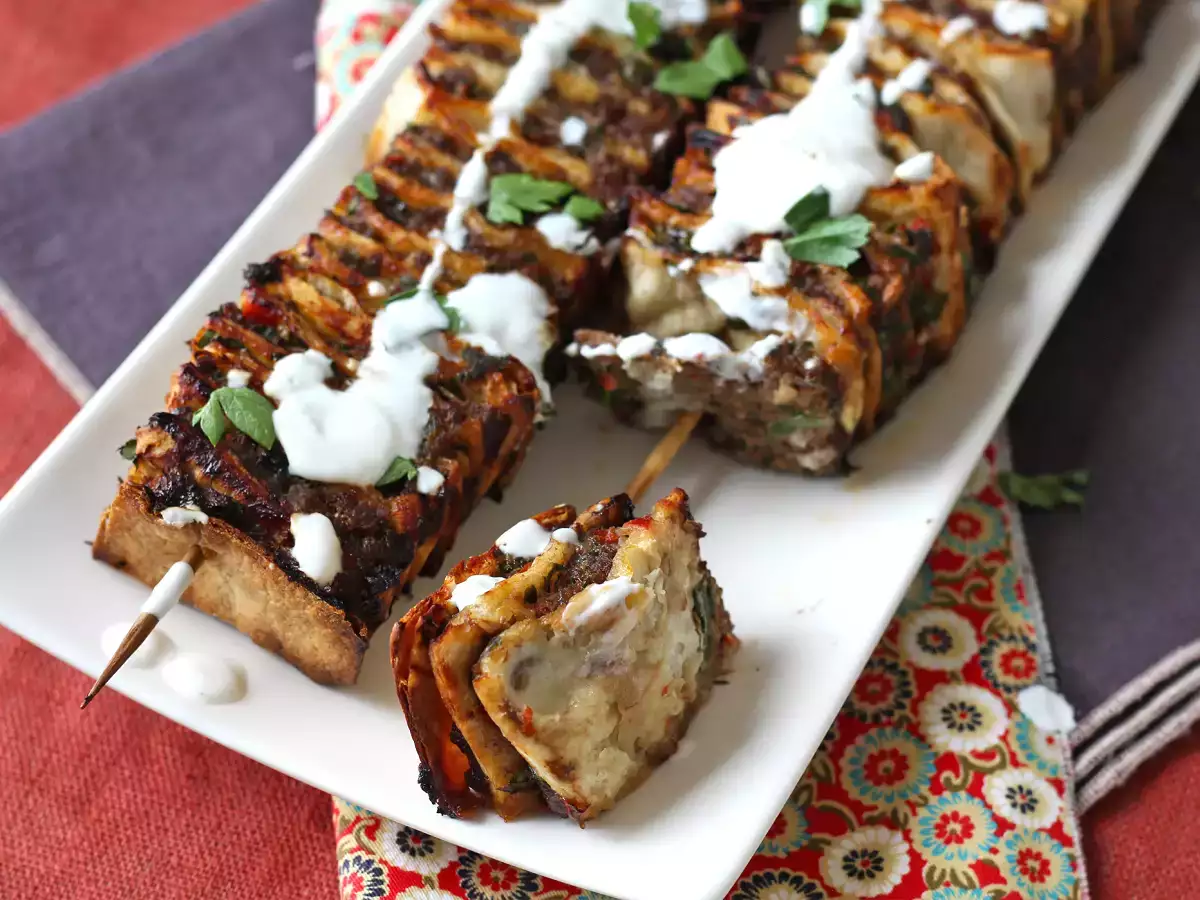 Lavash kebab cu tortilla, faimoasele kebaburi ușor coapte în cuptor! - poza 6