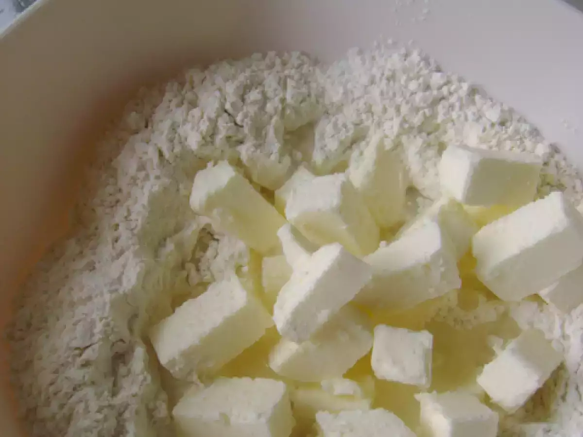 Lectia de gatit N.6 ~ Pasta Brisee - poza 4