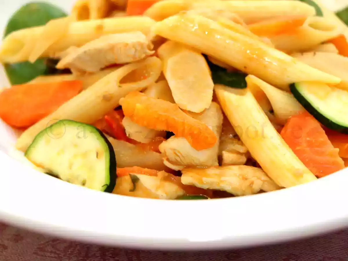 Legume cu piept de pui și paste - poza 2