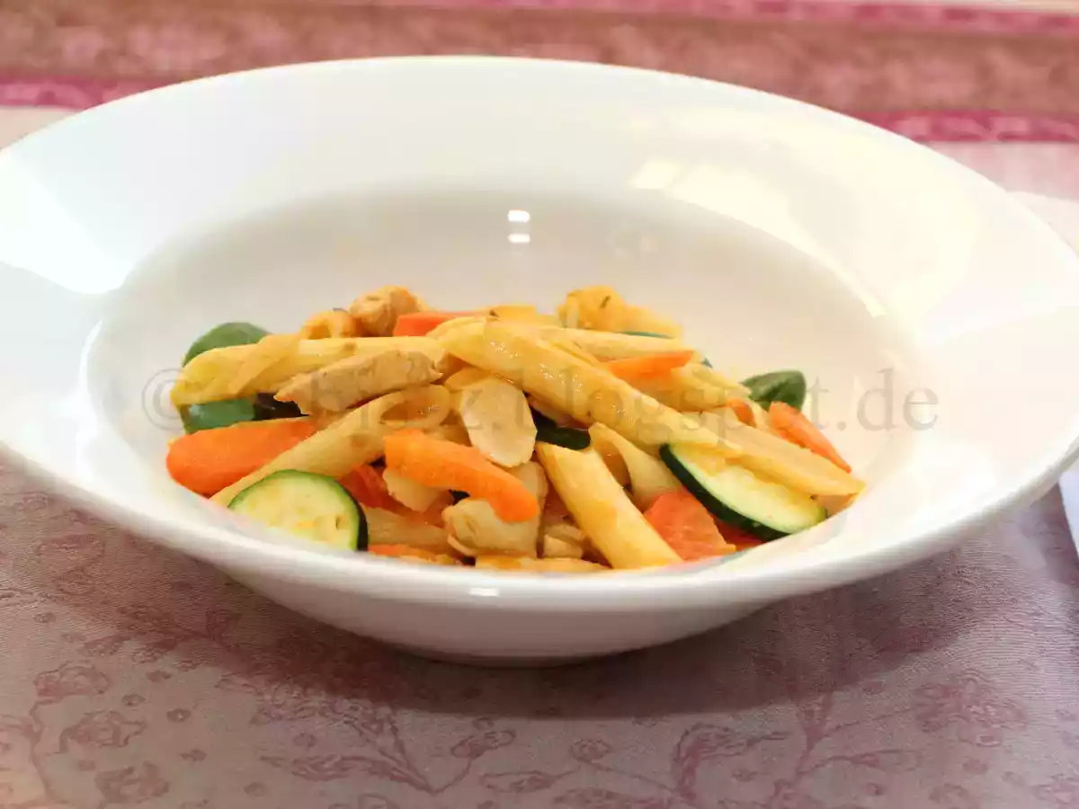 Legume cu piept de pui și paste - poza 3