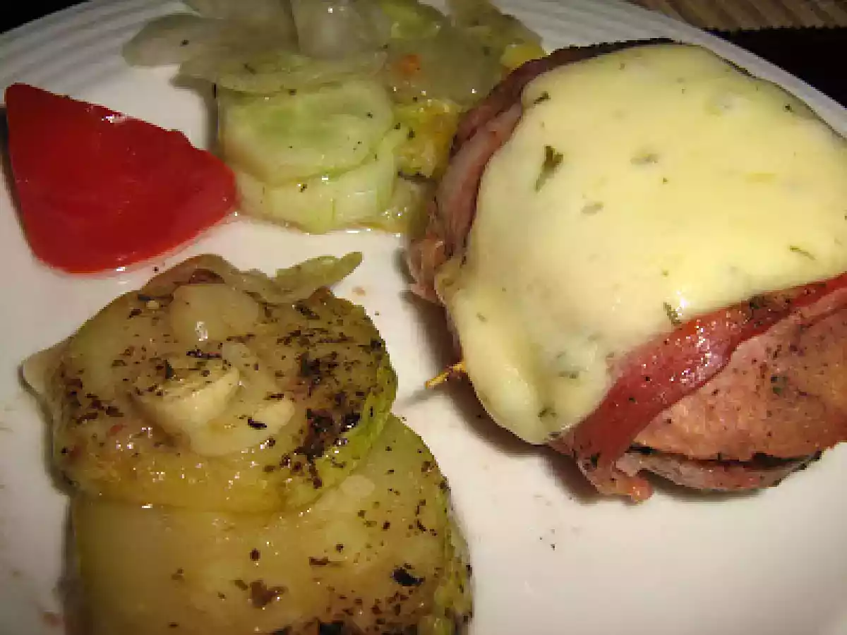 Legume invelite in carpaccio de manzat si bacon - poza 5