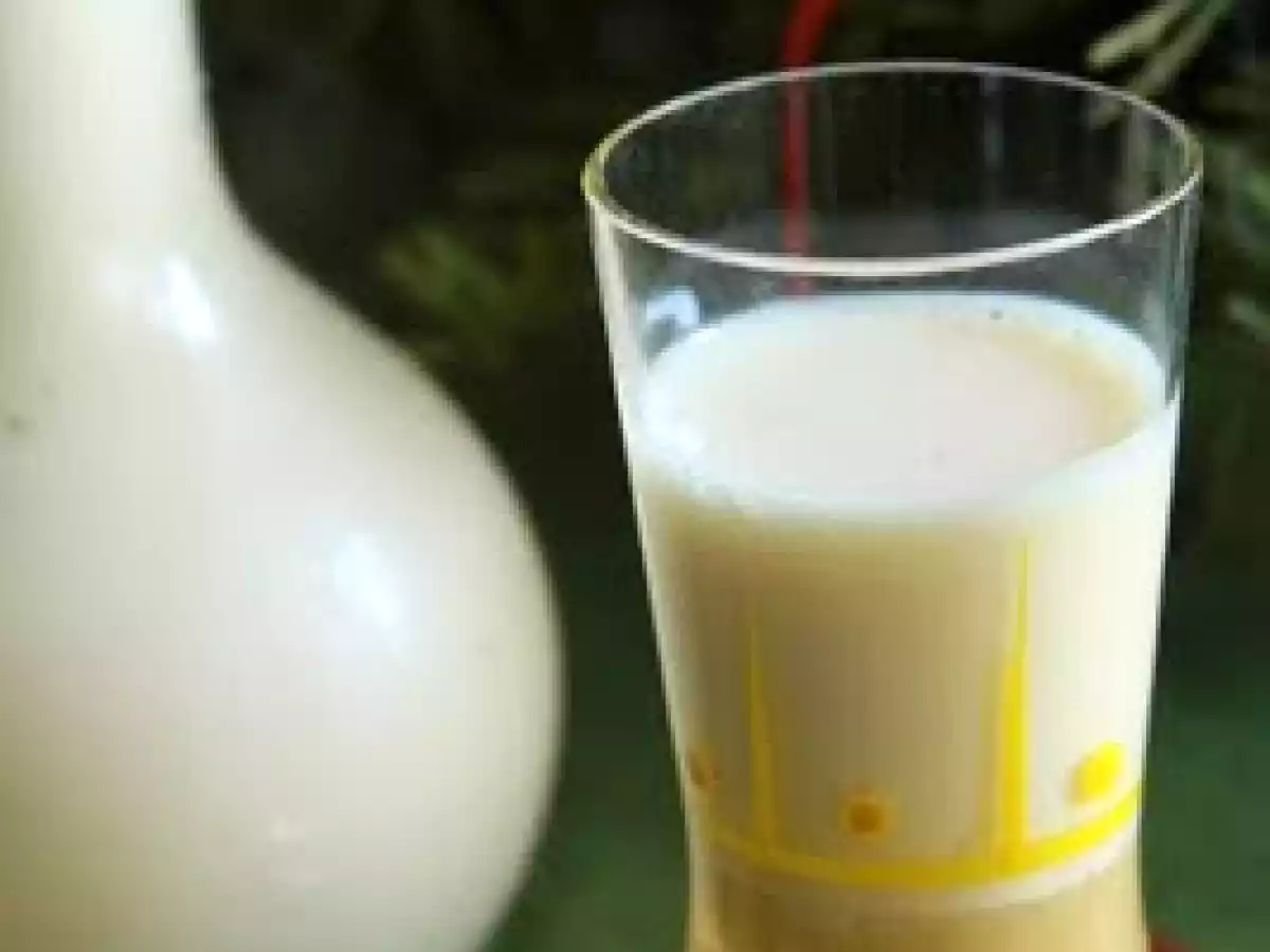 Lichior de oua - poza 2