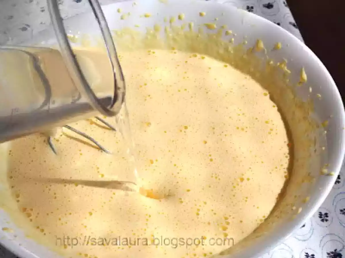 Lichior de oua simplu si de ciocolata - poza 4