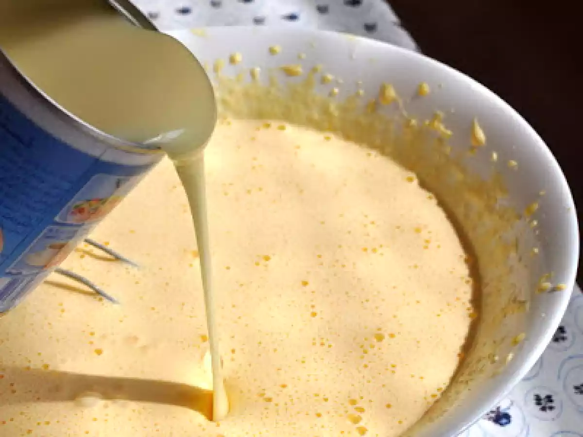 Lichior de oua simplu si de ciocolata - poza 6