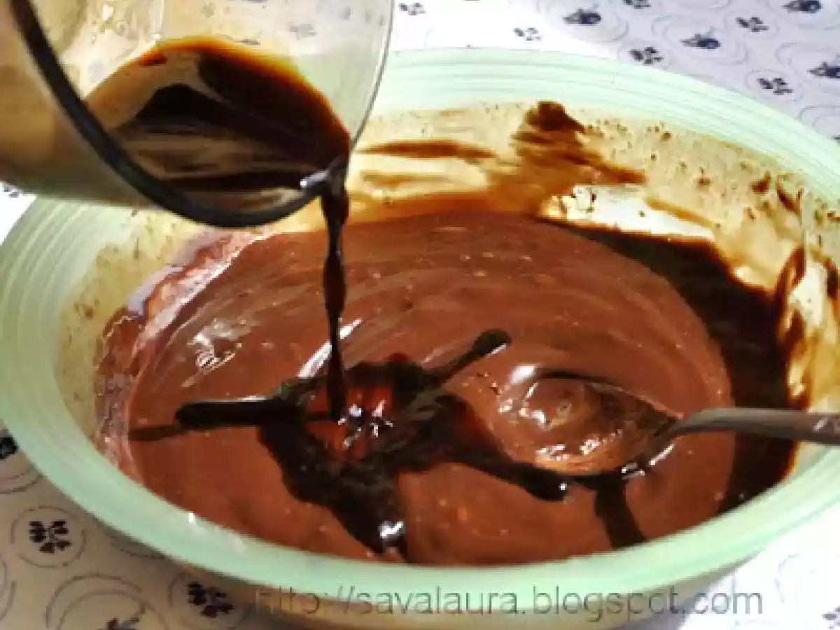 Lichior de oua simplu si de ciocolata - poza 9