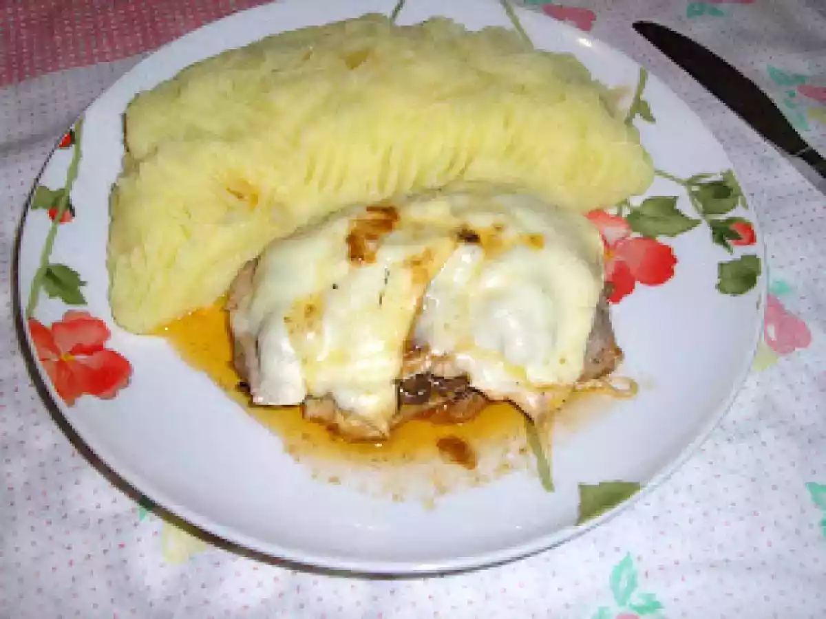 Lonza di maiale con funghi(Muschi de porc cu ciuperci)