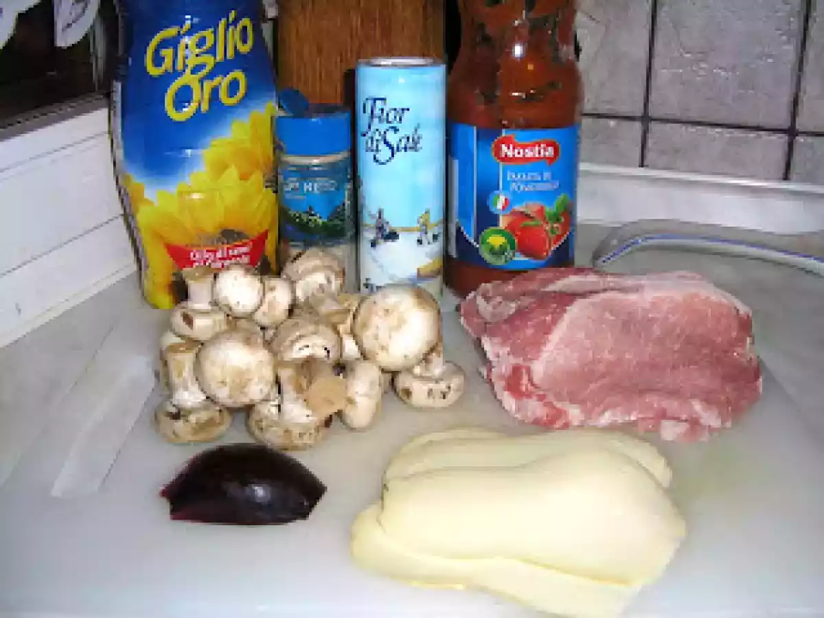 Lonza di maiale con funghi(Muschi de porc cu ciuperci) - poza 2