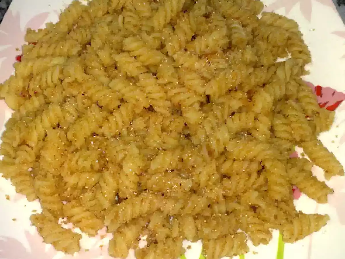 Macaroane cu pesmet si zahar