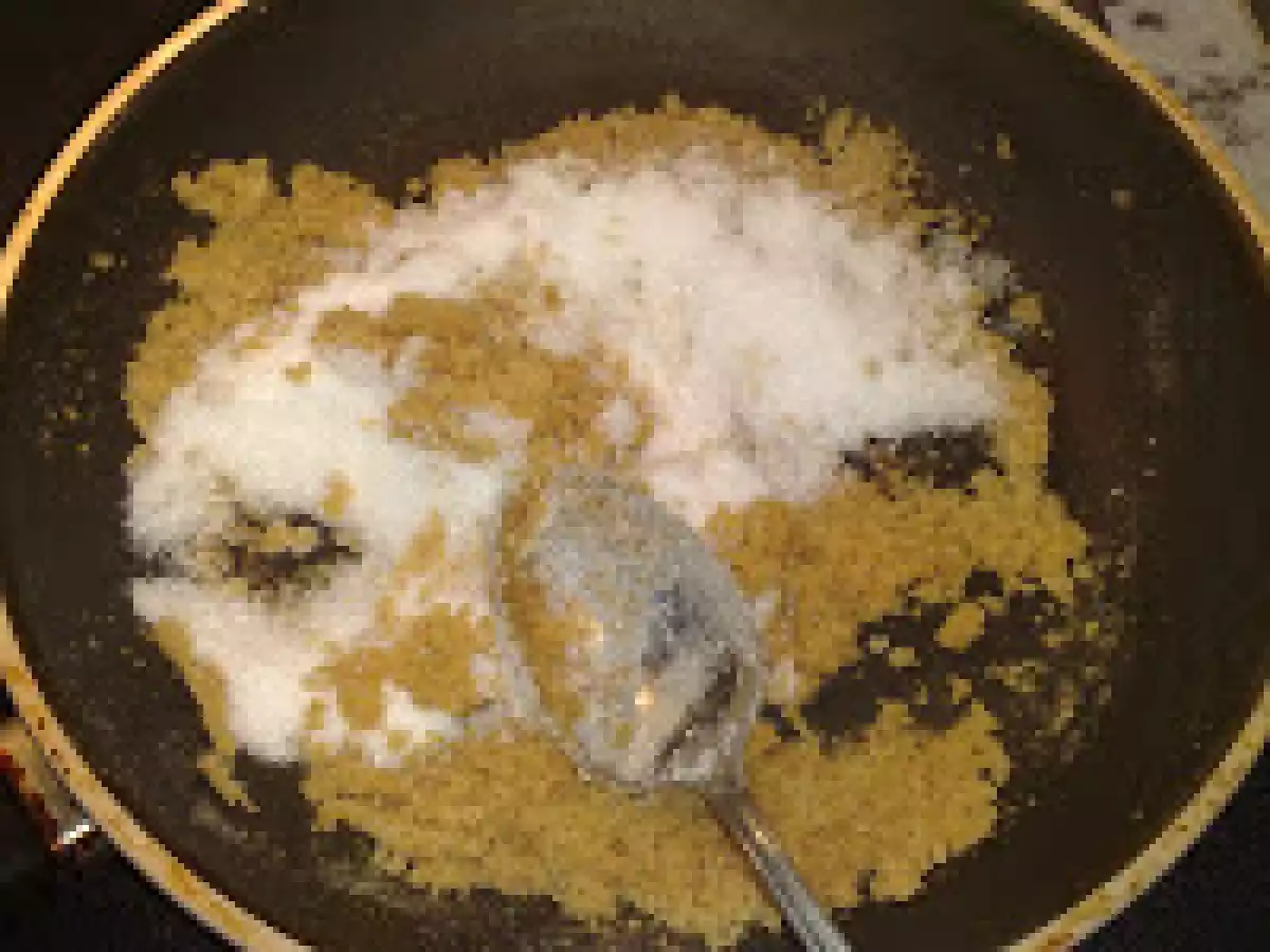 Macaroane cu pesmet si zahar - poza 4