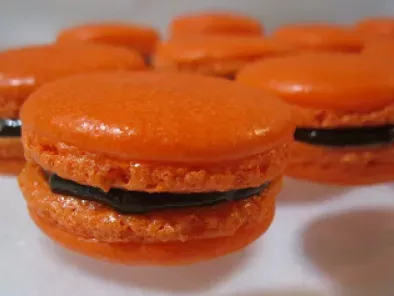 Macaron cu ciocolata si aroma de portocala - poza 5