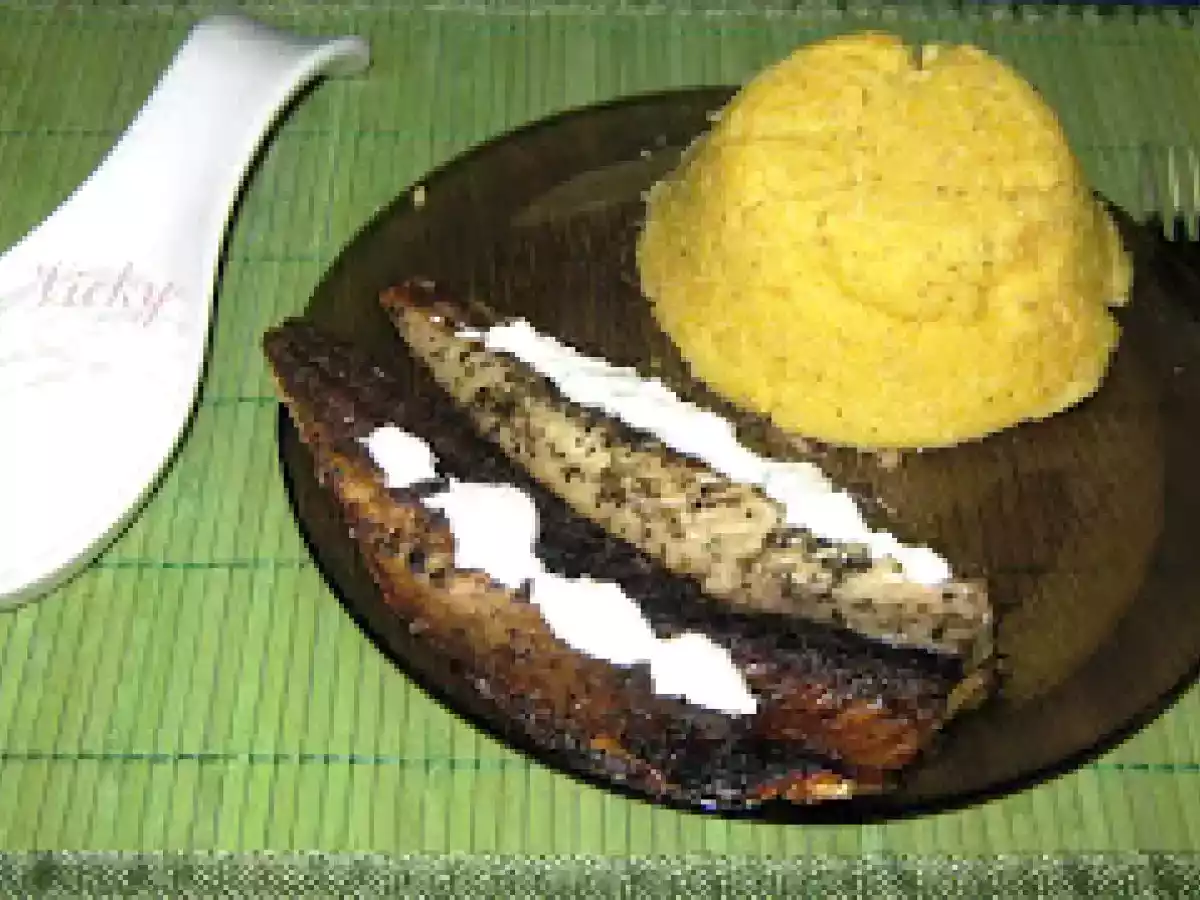 Macrou la gratar cu sos de usturoi - poza 10