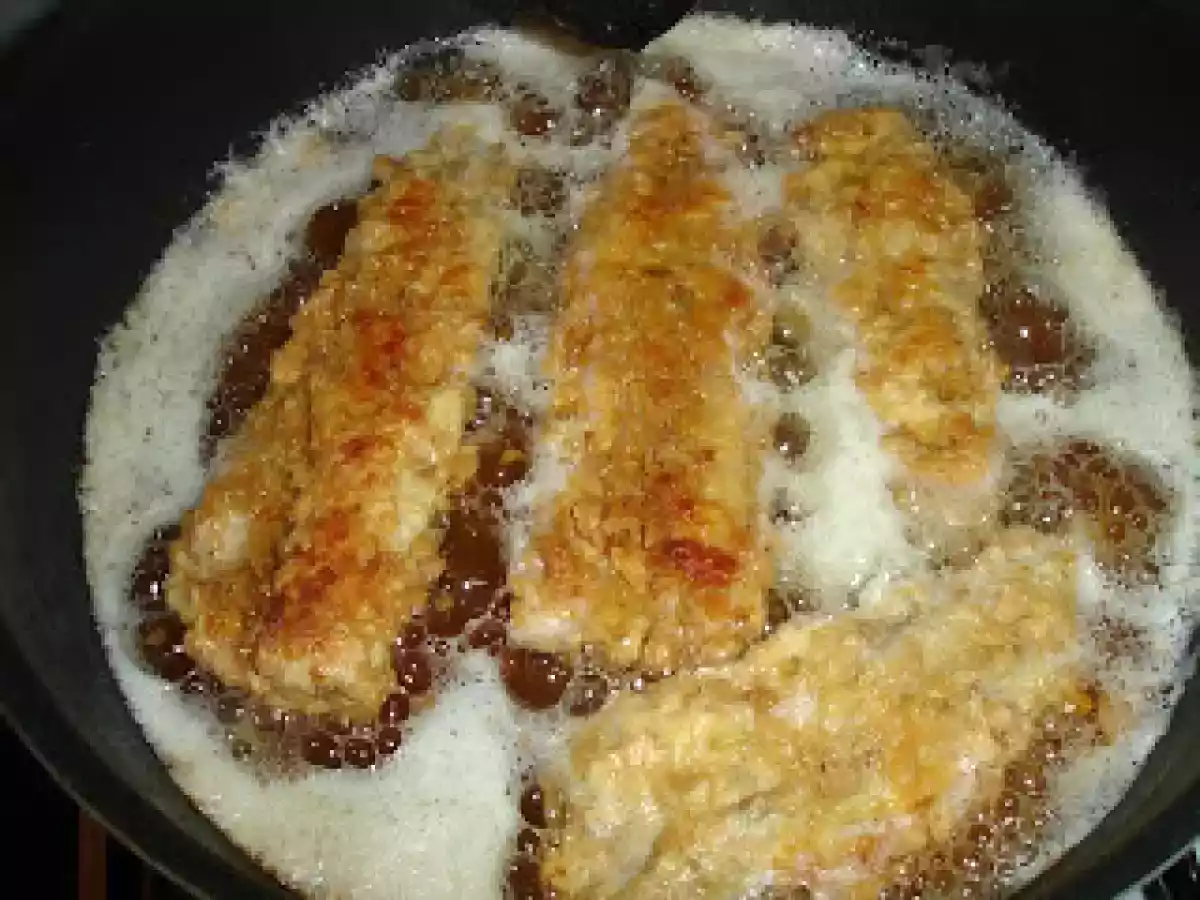 Macrou Pane cu Salata de Cruditati - poza 3