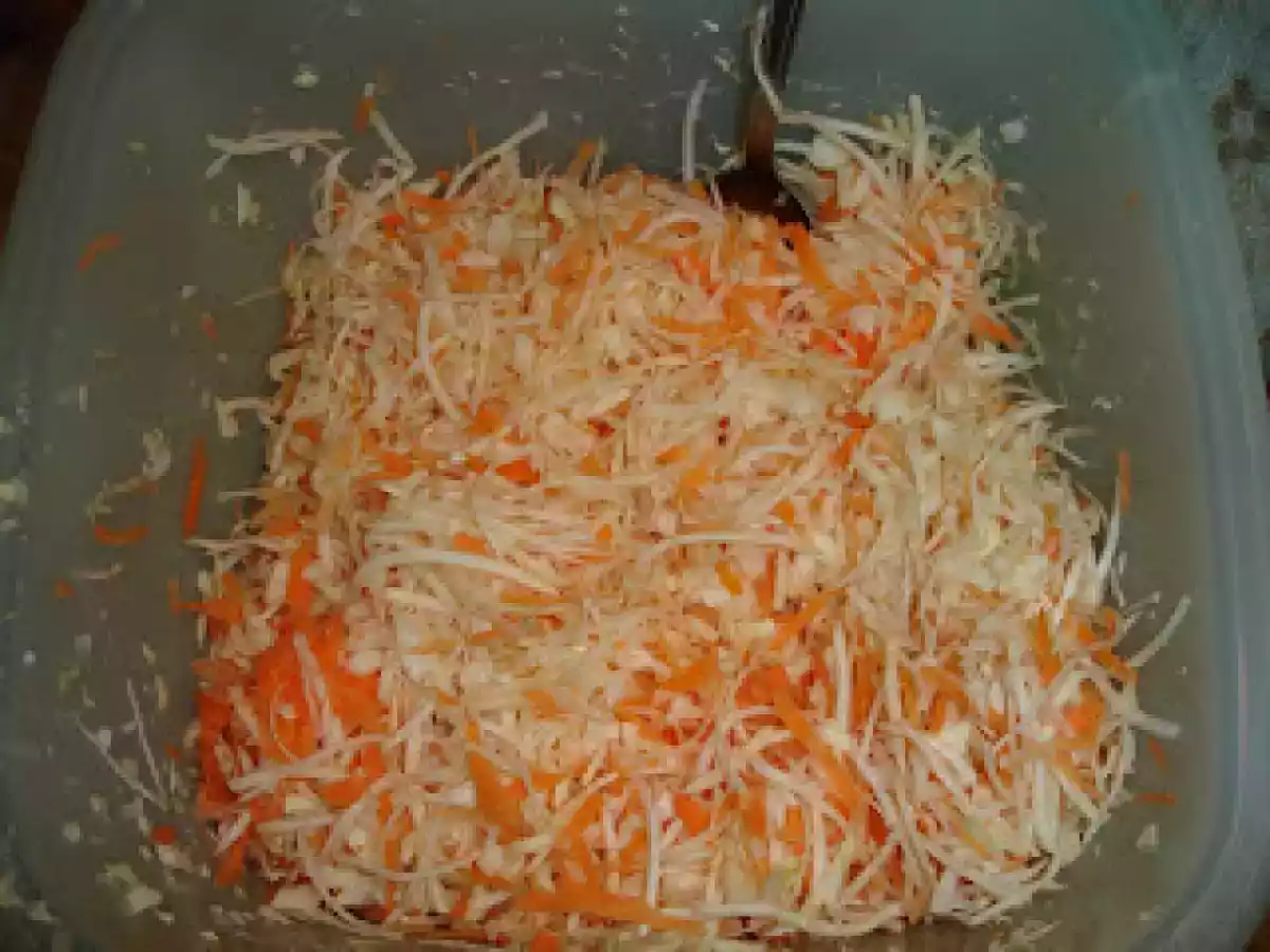 Macrou Pane cu Salata de Cruditati - poza 5