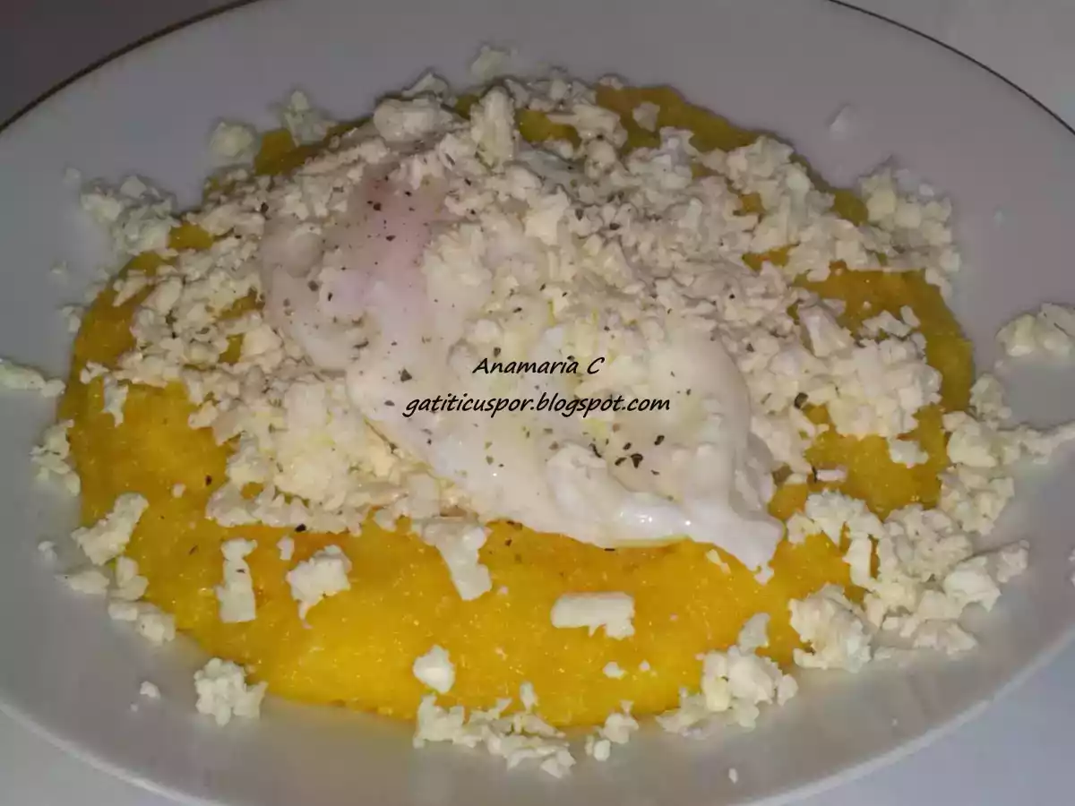 Mamaliga Cu Branza Si Oua Romanesti - poza 2